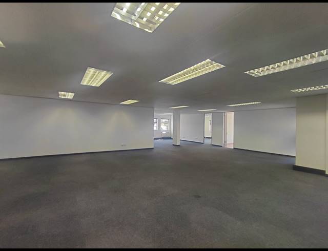 359M² OFFICE TO LET IN BRYANSTON
